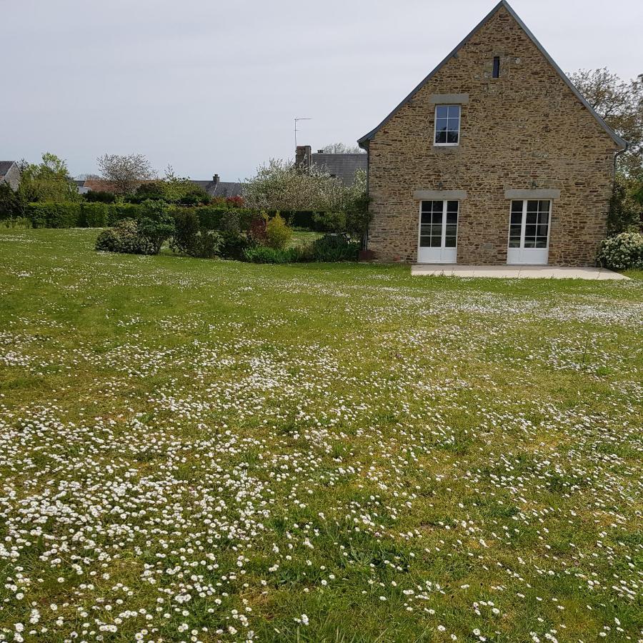Maison Tombelaine Vains Bagian luar foto
