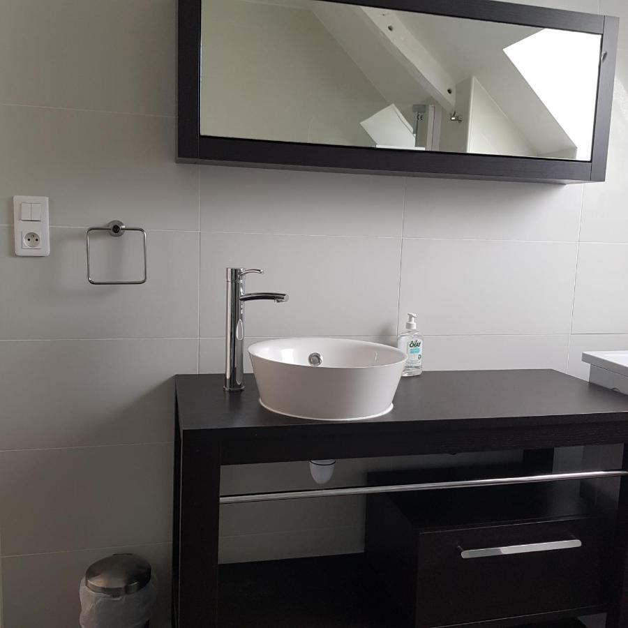 Maison Tombelaine Vains Bagian luar foto